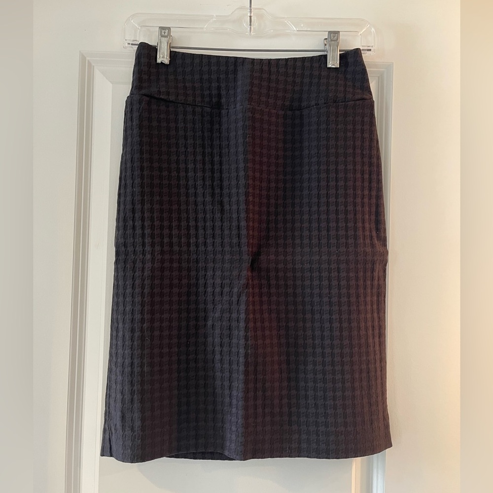 Black pencil skirt